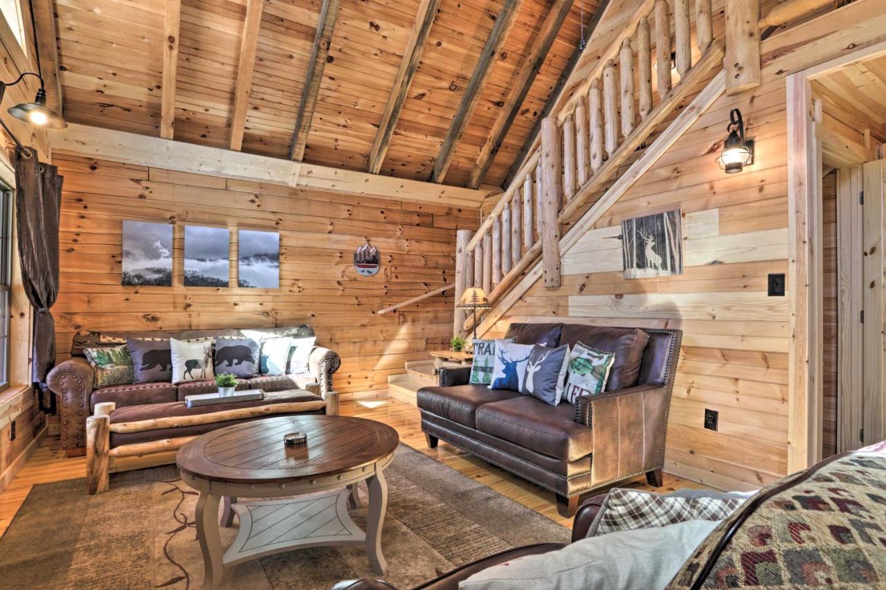 Gatlinburg Cabin With Loft And Game Room 1 Mi To Town Luaran gambar