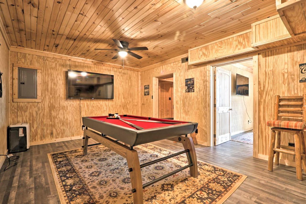 Gatlinburg Cabin With Loft And Game Room 1 Mi To Town Luaran gambar