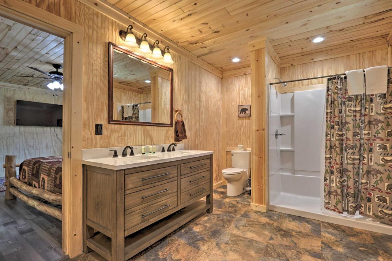 Gatlinburg Cabin With Loft And Game Room 1 Mi To Town Luaran gambar