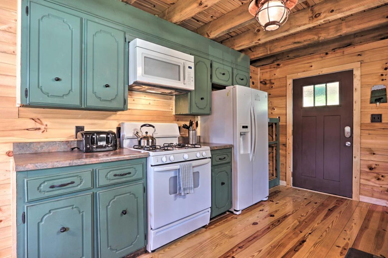 Gatlinburg Cabin With Loft And Game Room 1 Mi To Town Luaran gambar