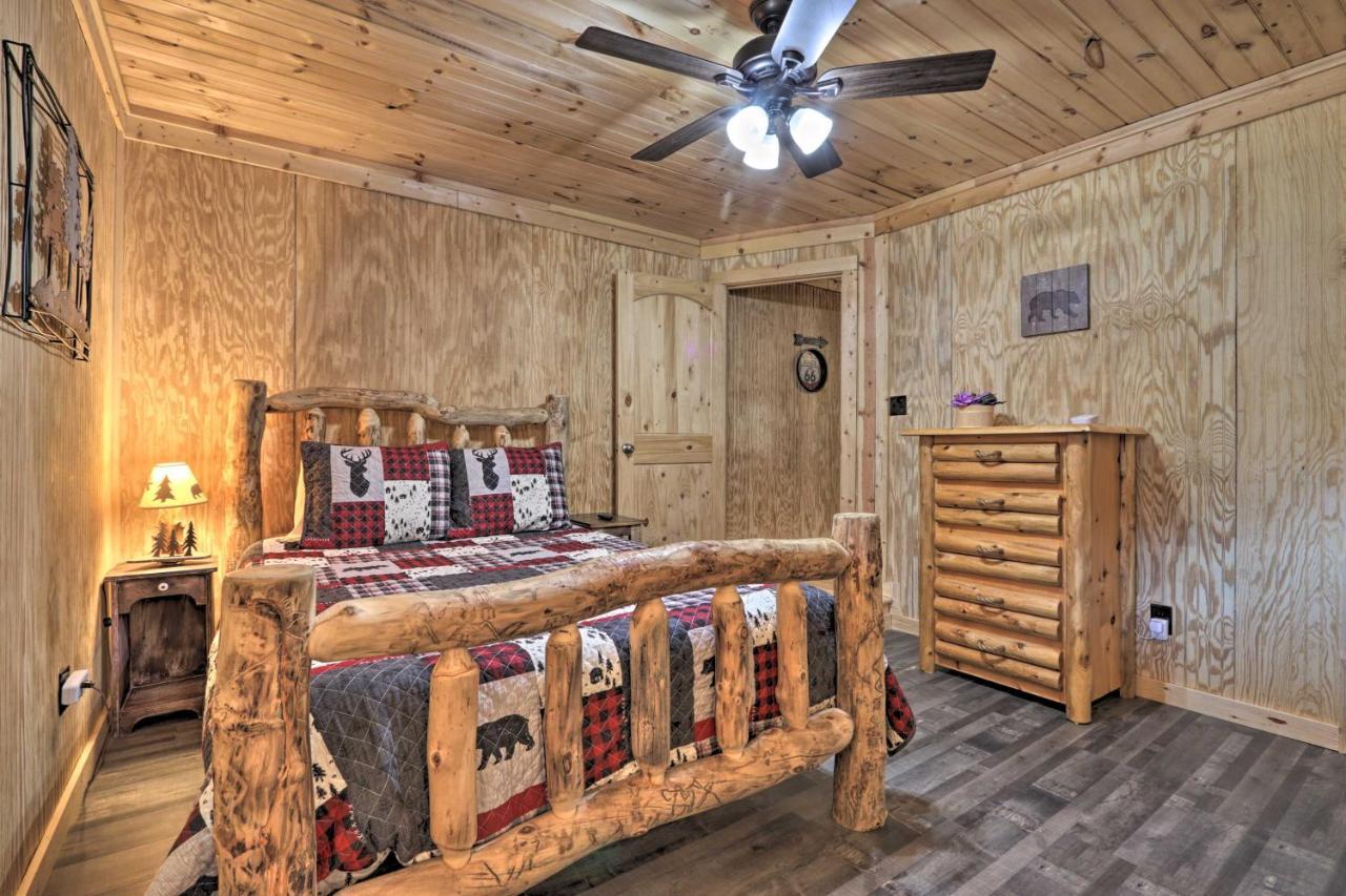 Gatlinburg Cabin With Loft And Game Room 1 Mi To Town Luaran gambar