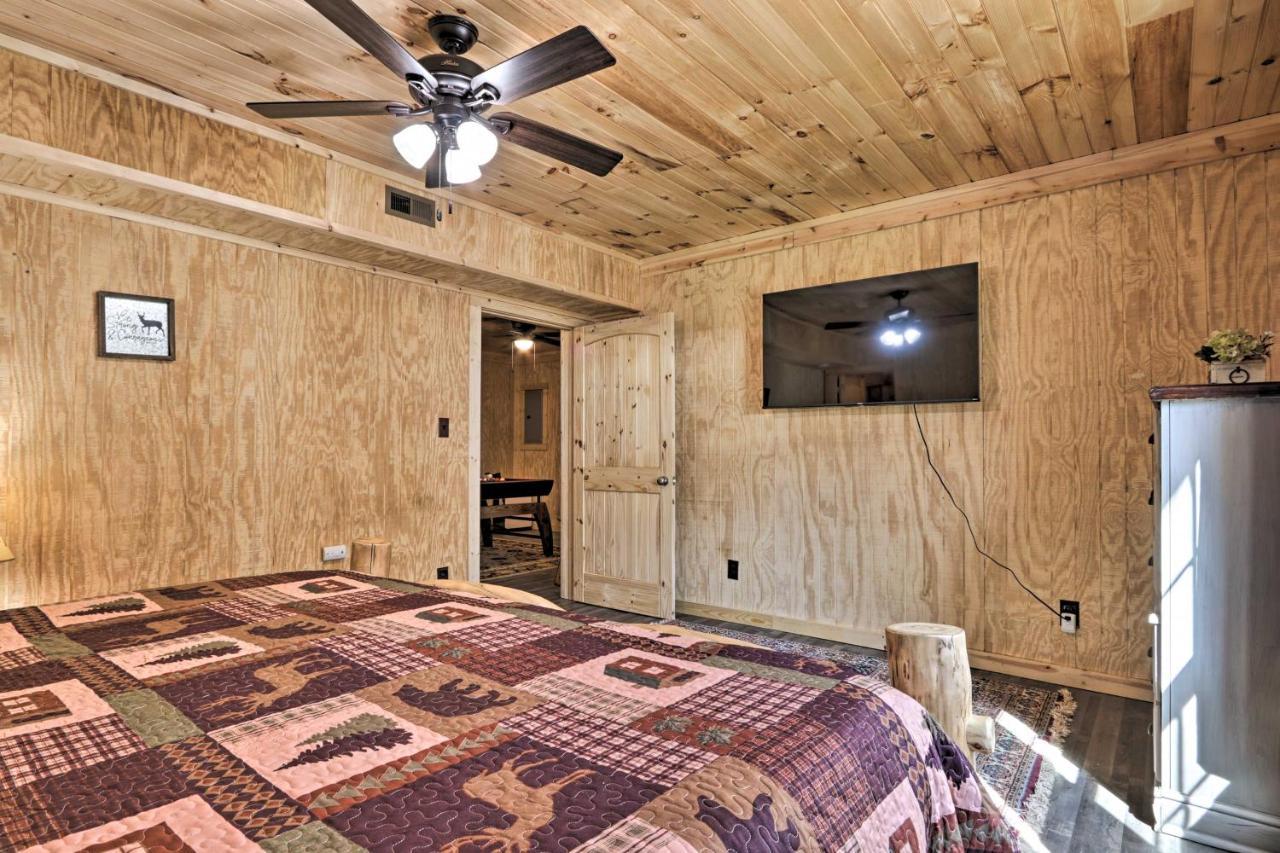 Gatlinburg Cabin With Loft And Game Room 1 Mi To Town Luaran gambar